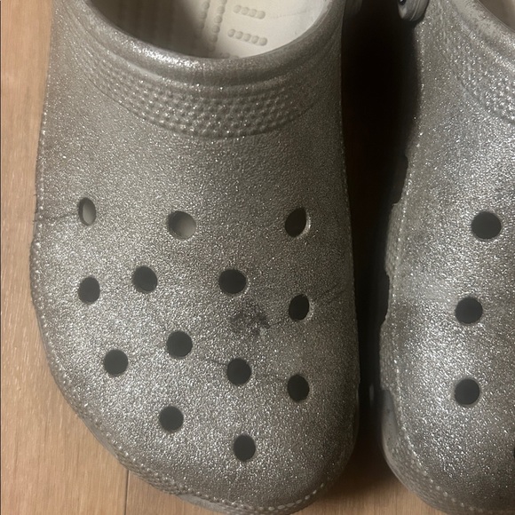 WOMENS Silver Clogs - Picture 3 of 3